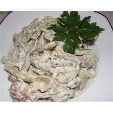 Салат говядина с овощами под майонезом